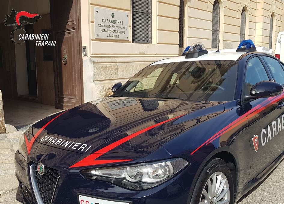 Trapani, i Carabinieri denunciano una donna per furto