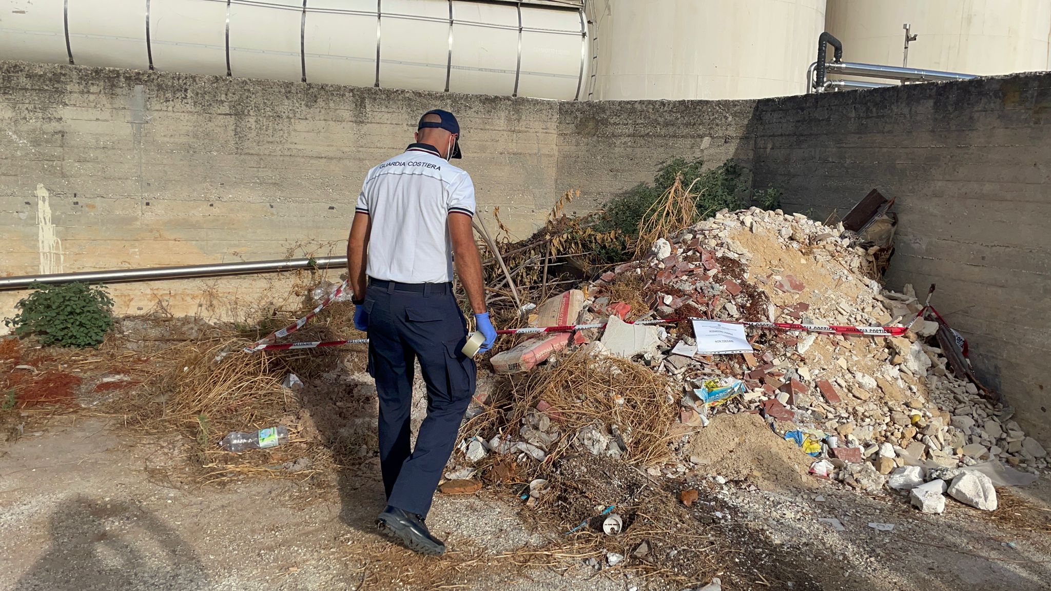 Mazara, la Guardia Costiera scopre e sequestra discarica abusiva